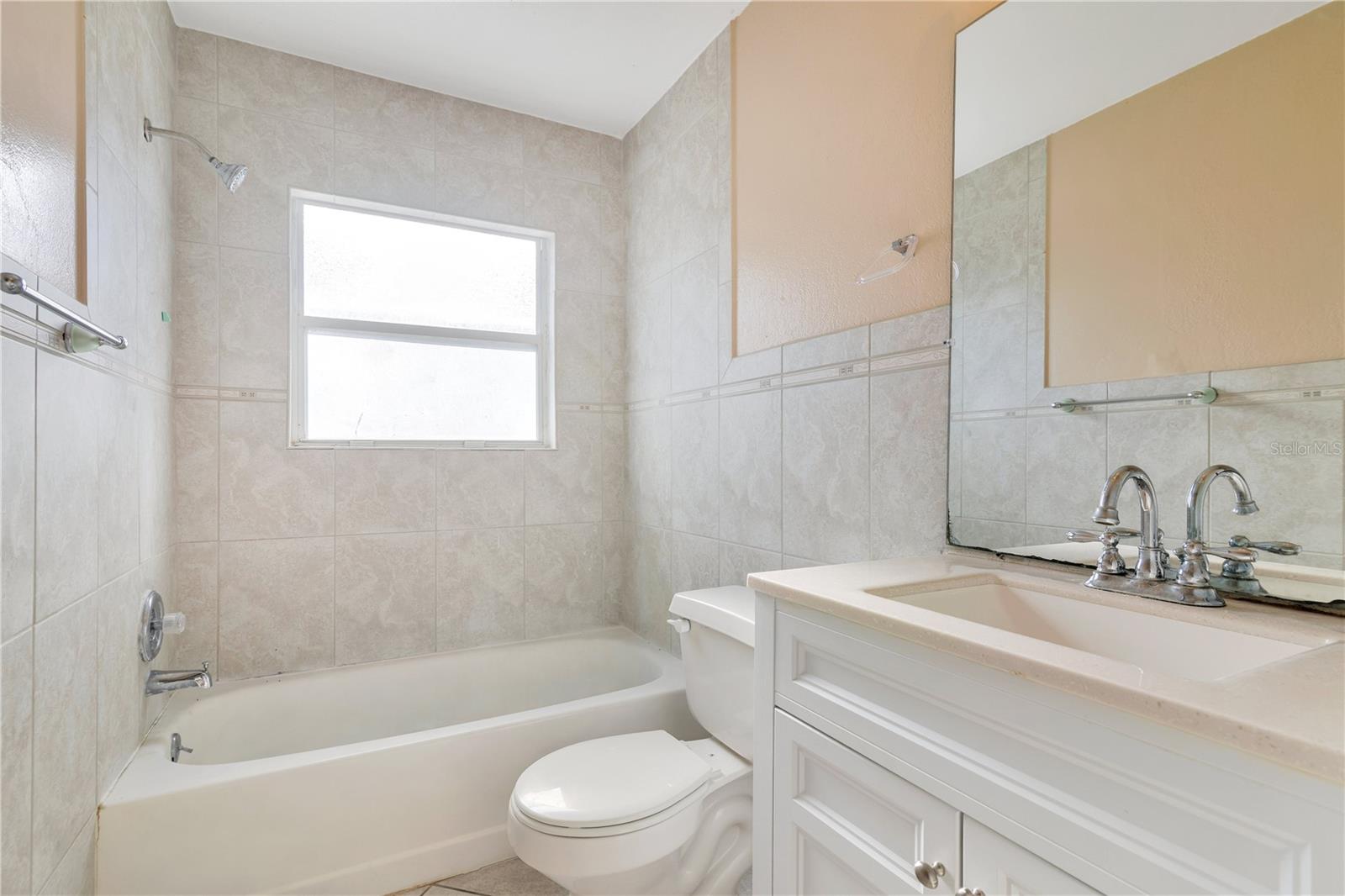 Image 20 of 37 For 11985 Blackheath Circle