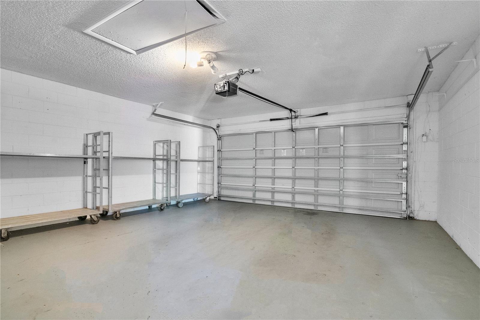 Image 23 of 37 For 11985 Blackheath Circle