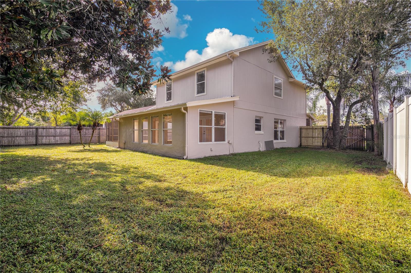 Image 26 of 37 For 11985 Blackheath Circle