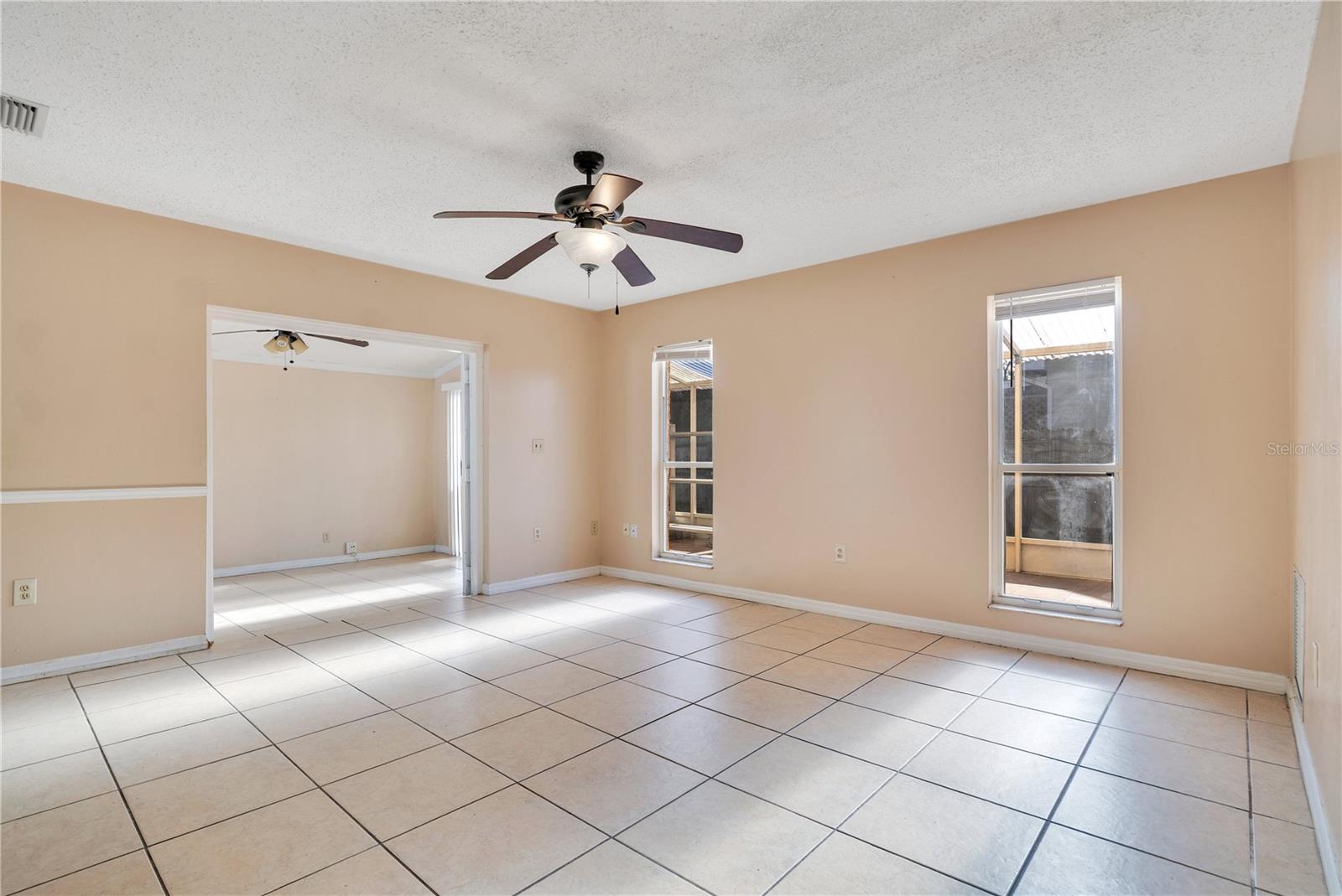 Image 7 of 37 For 11985 Blackheath Circle