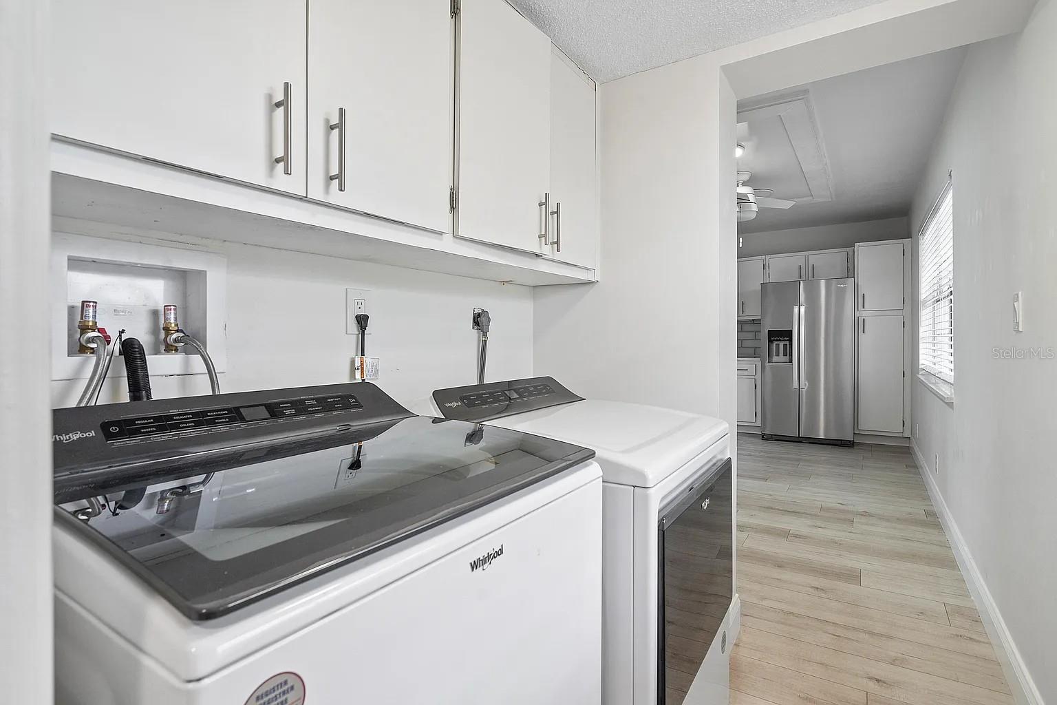 Image 6 of 6 For 4020 W Palm Aire  402