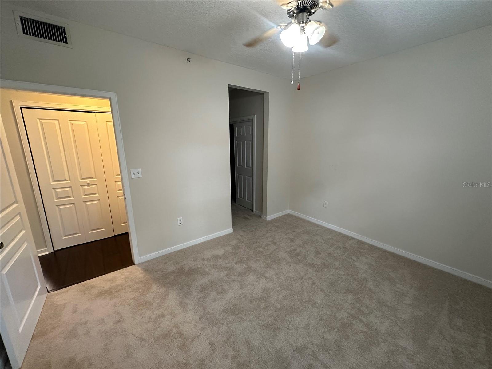 Image 16 of 33 For 611 Campus Street 130