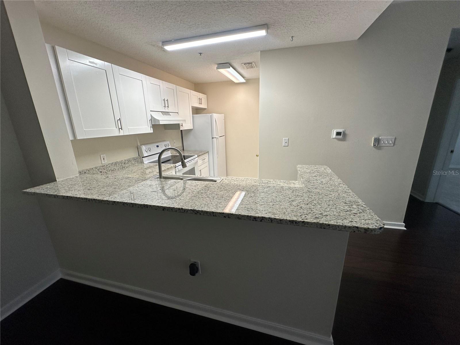 Image 4 of 33 For 611 Campus Street 130