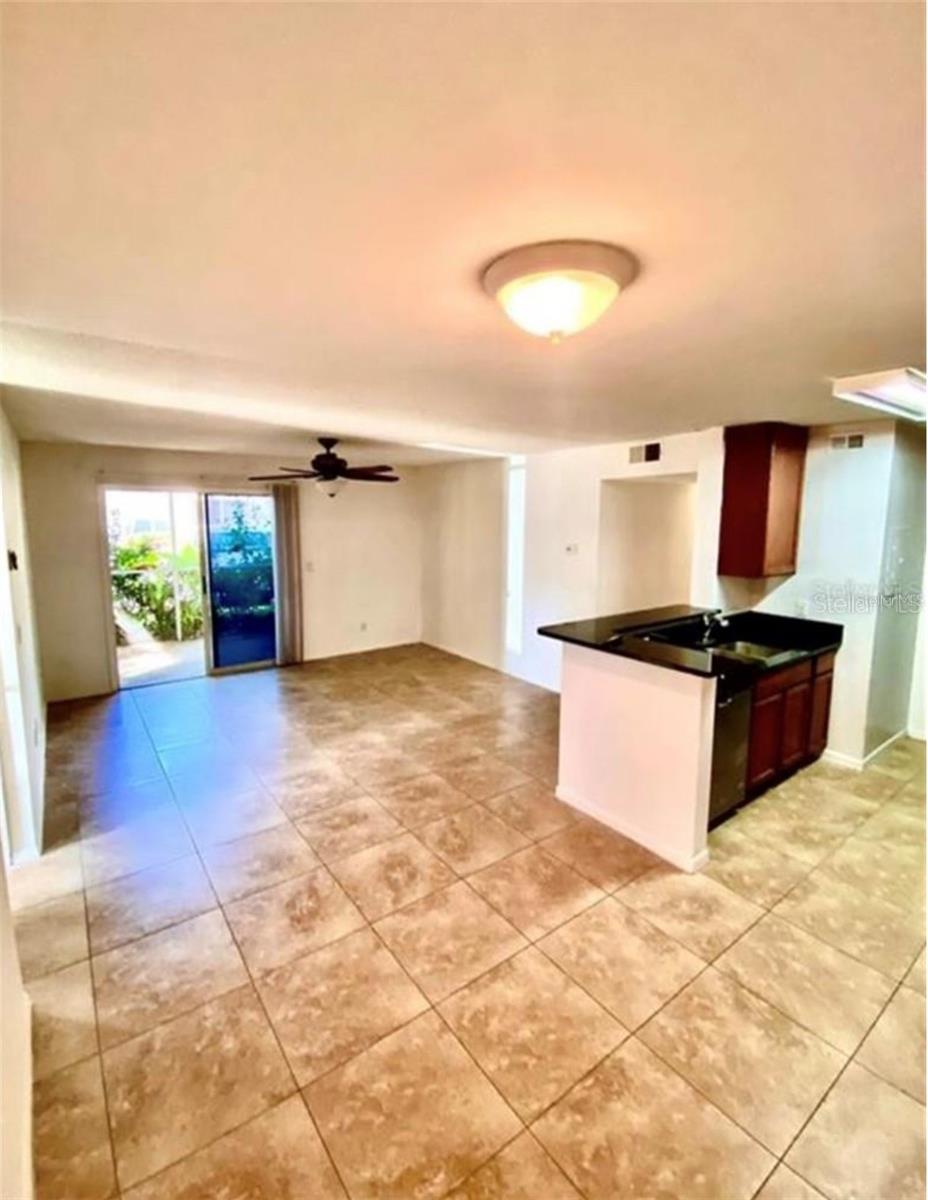 Image 3 of 11 For 6076 Westgate Drive 104