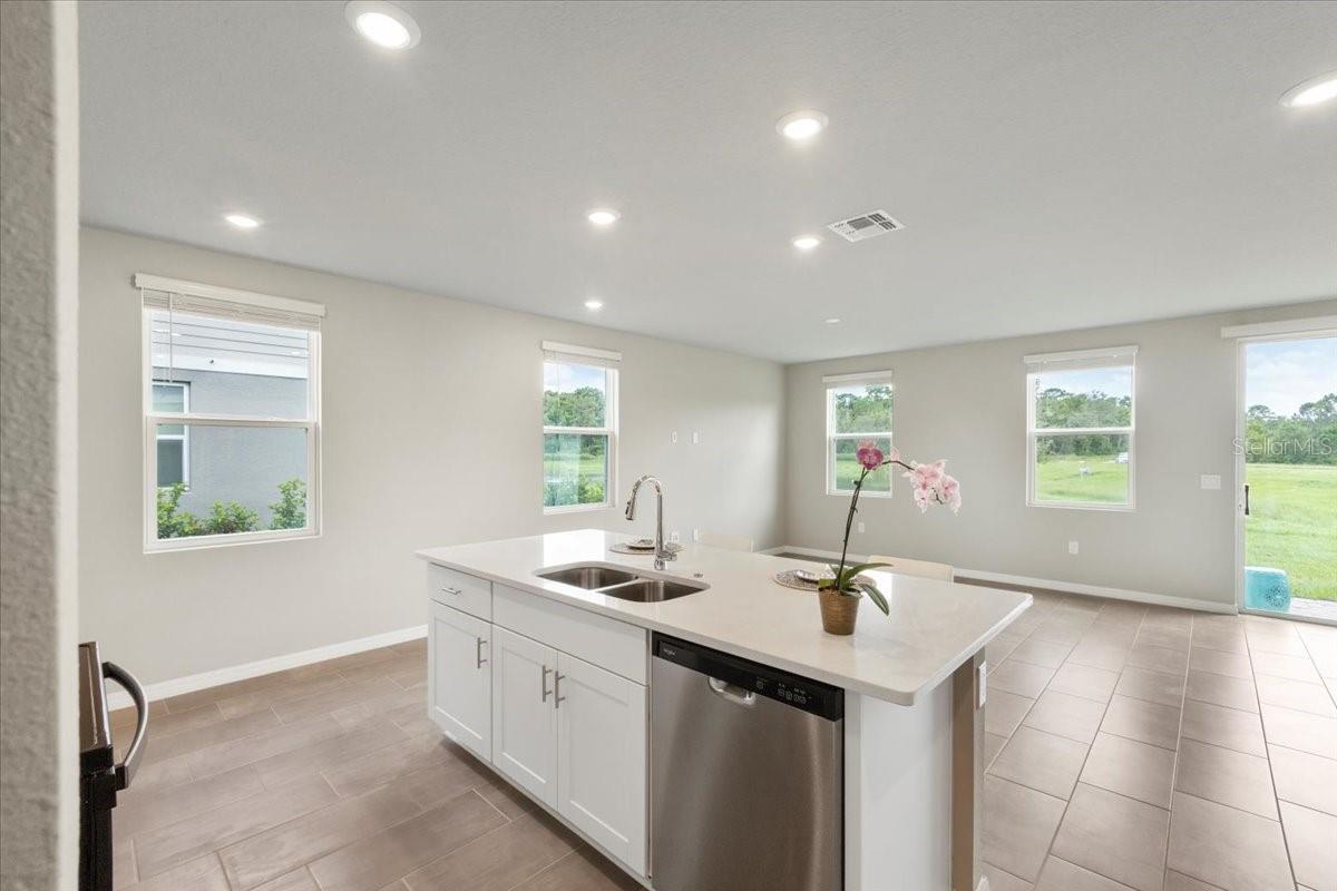 Image 15 of 35 For 726 Legacy Drive