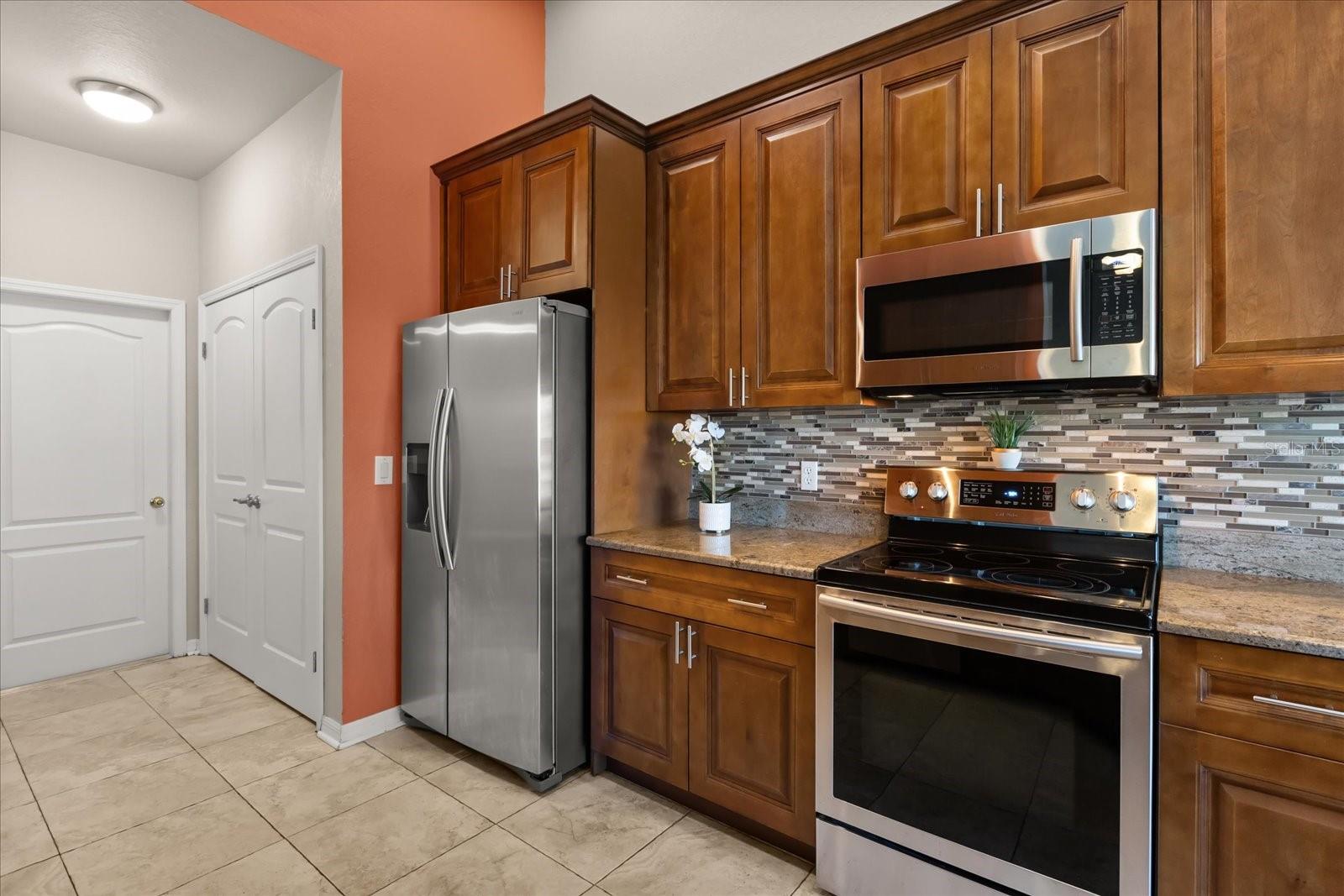 Image 4 of 38 For 124 Burford Circle