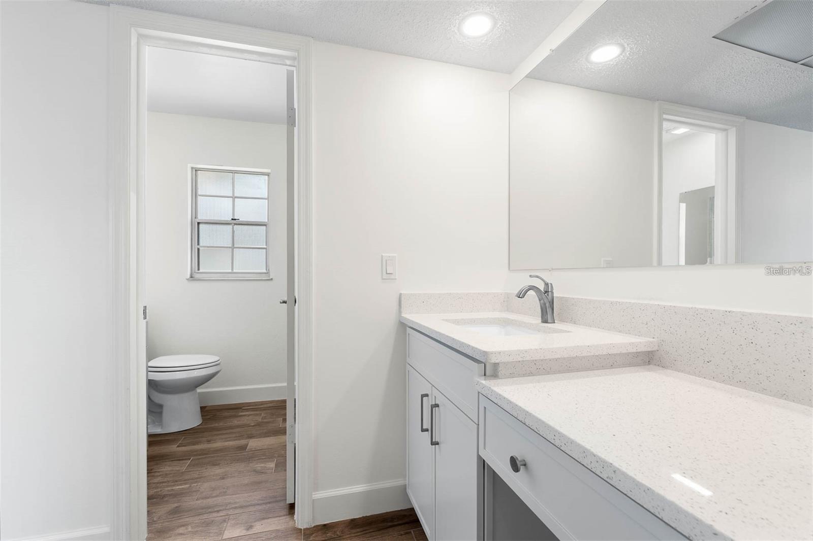 Image 10 of 17 For 8323 Banyan Boulevard