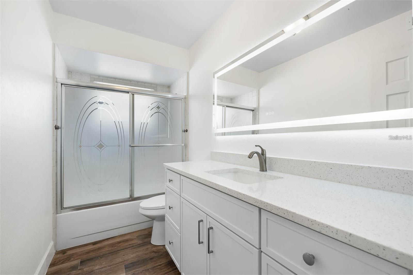 Image 15 of 17 For 8323 Banyan Boulevard