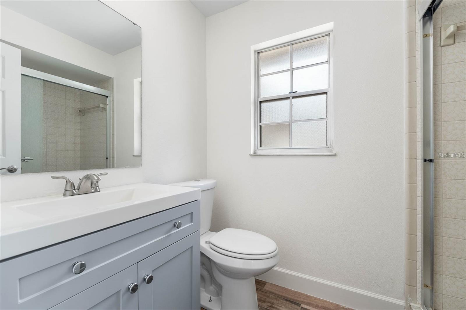 Image 16 of 17 For 8323 Banyan Boulevard