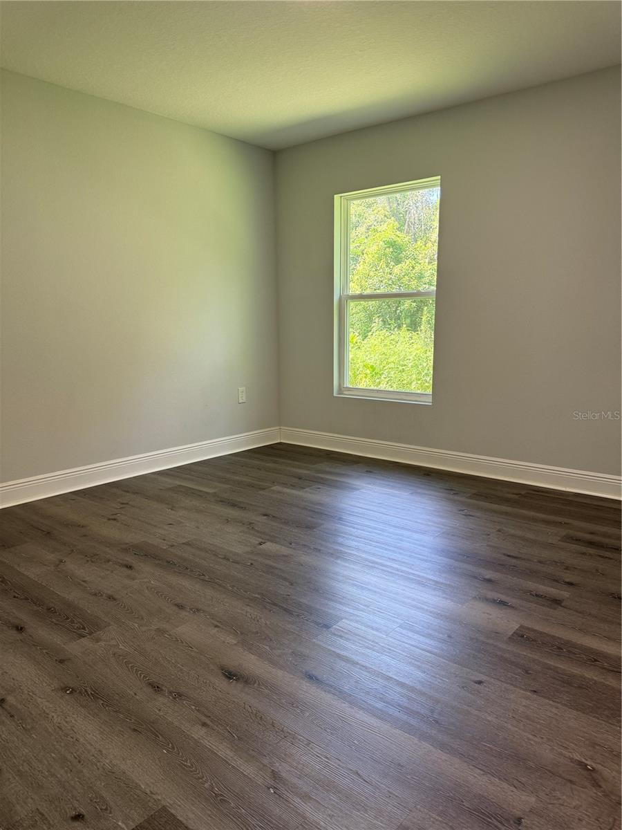 Image 11 of 21 For 50 Walnut Court