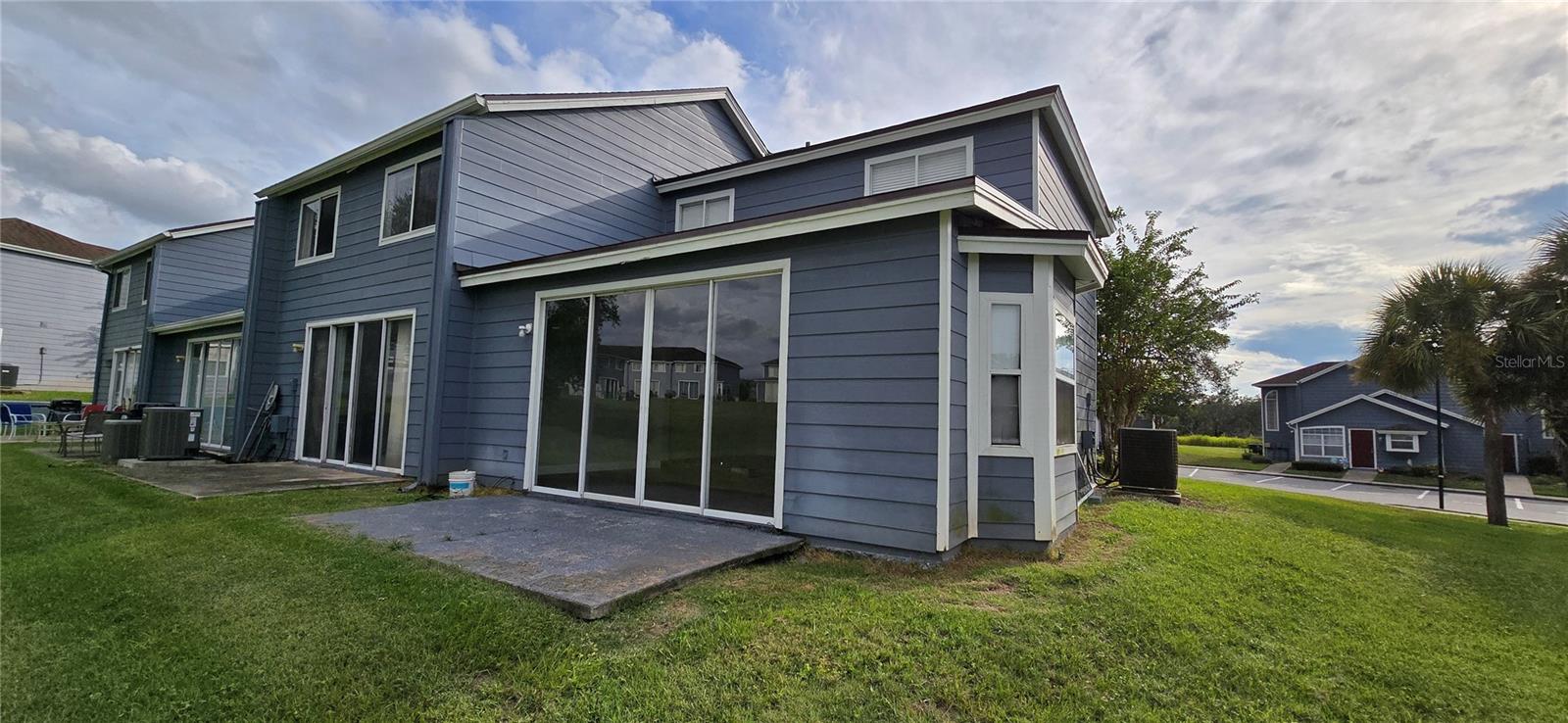 Image 4 of 20 For 372 Caribbean Drive