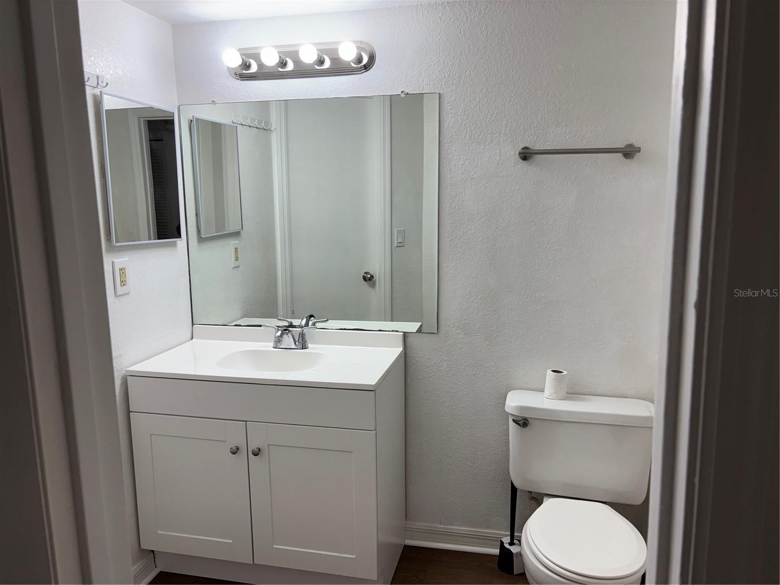 Image 2 of 6 For 4536 Commander Drive 1522