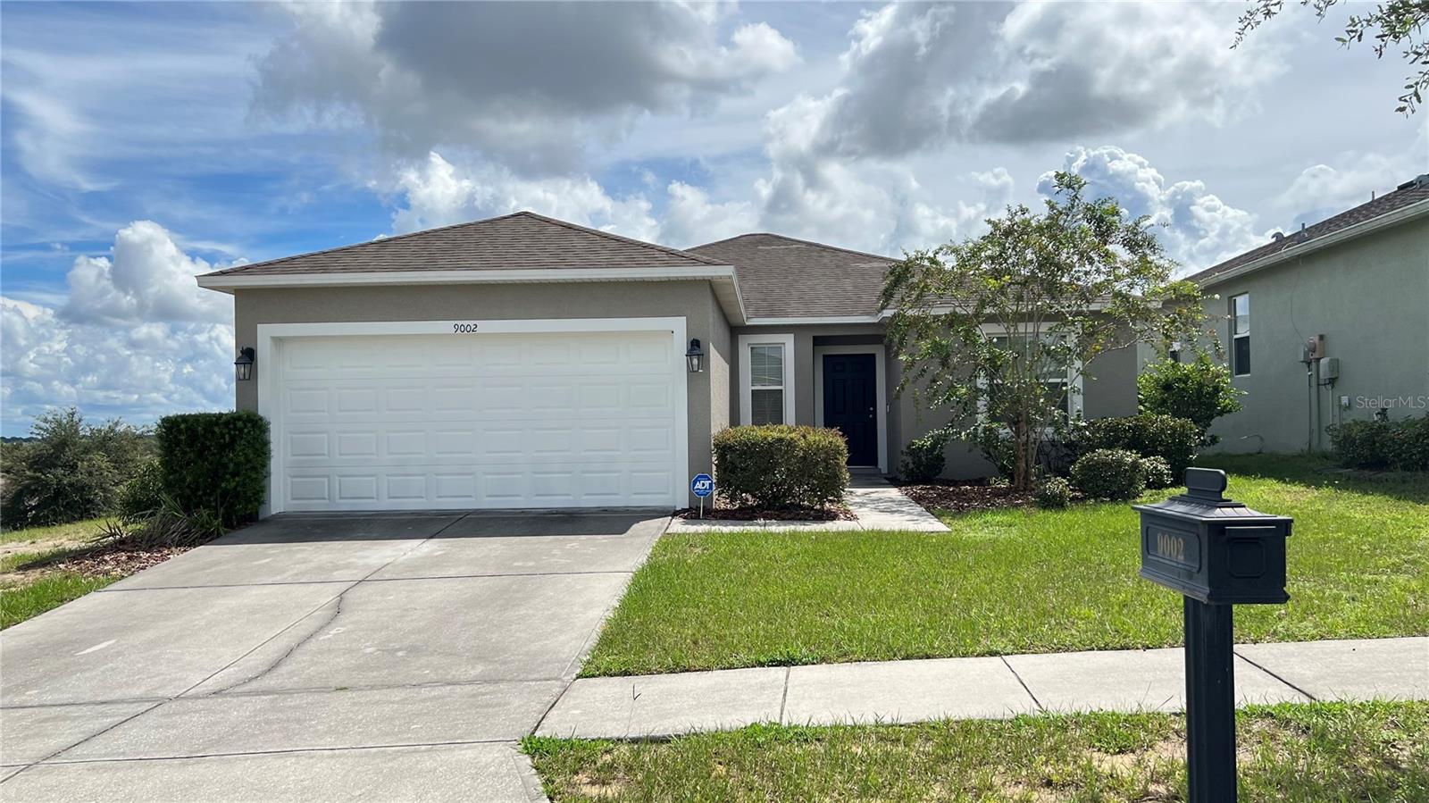 Image 3 of 37 For 9002 Orange Blossom Loop