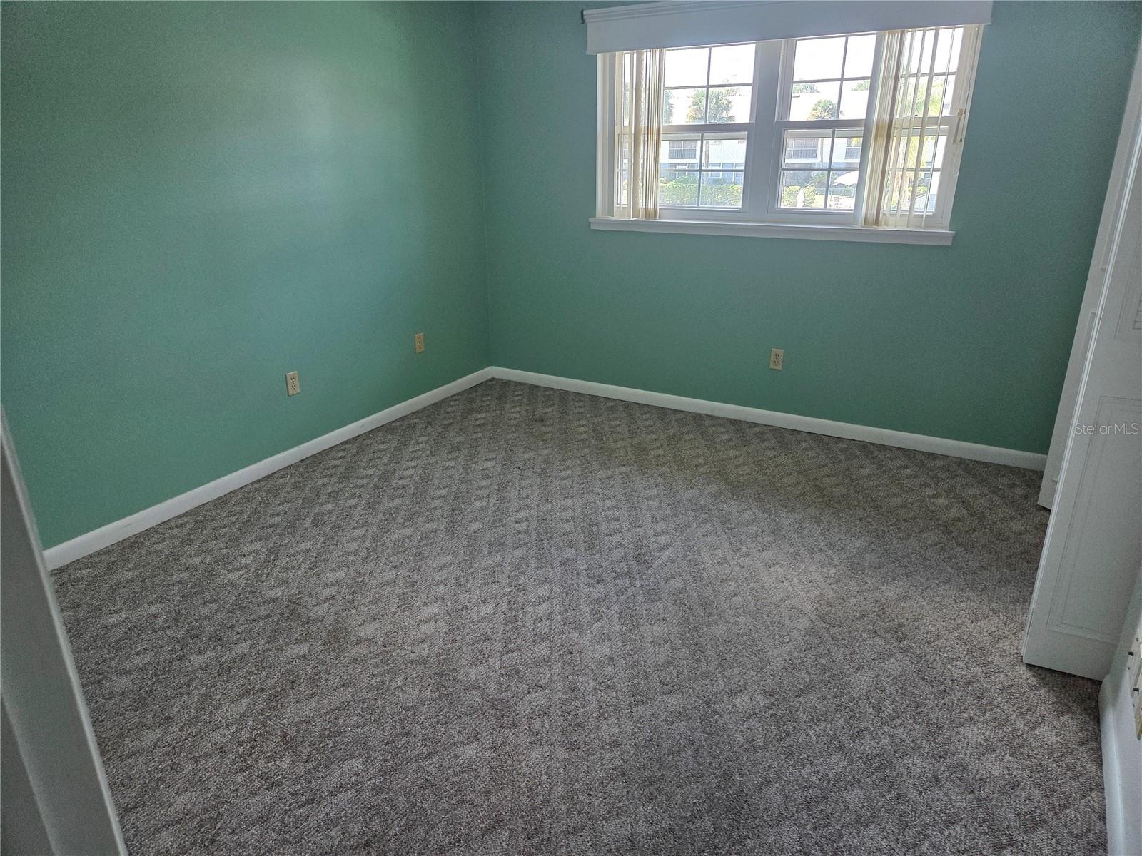 Image 17 of 20 For 4726 Avon Court 4726