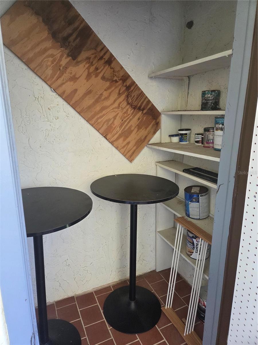 Image 7 of 20 For 4726 Avon Court 4726