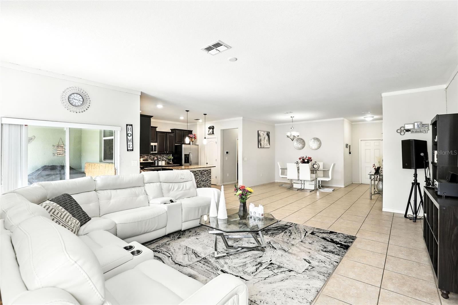 Image 10 of 34 For 3009 Salford Street
