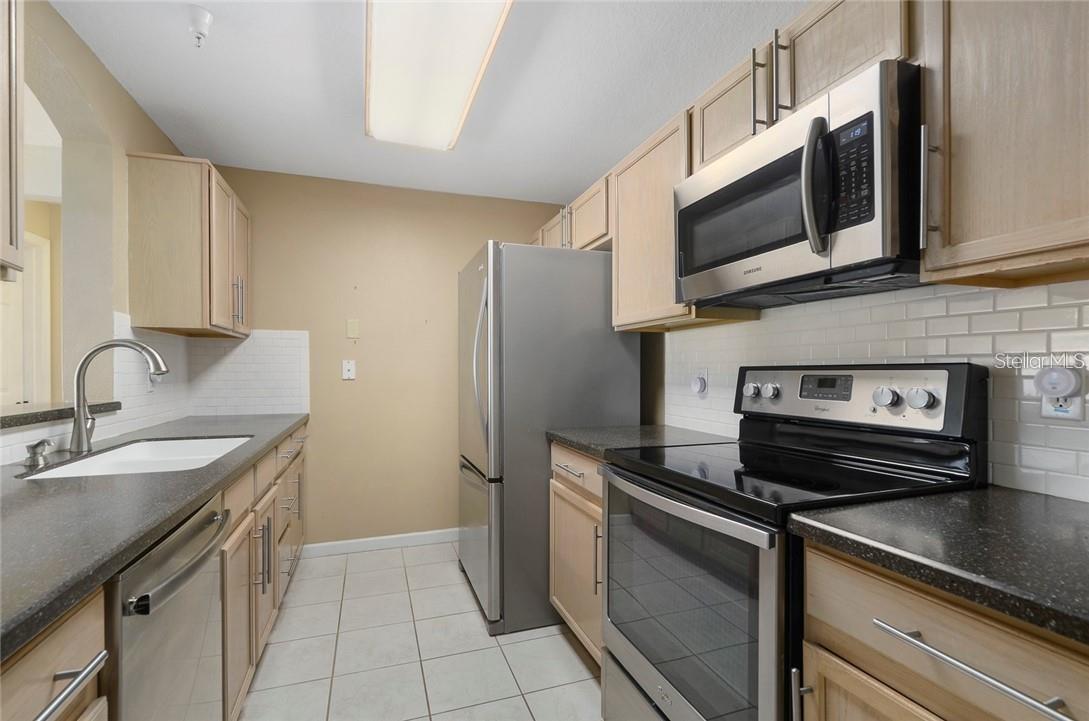Image 2 of 21 For 3960 Southpointe Drive 515