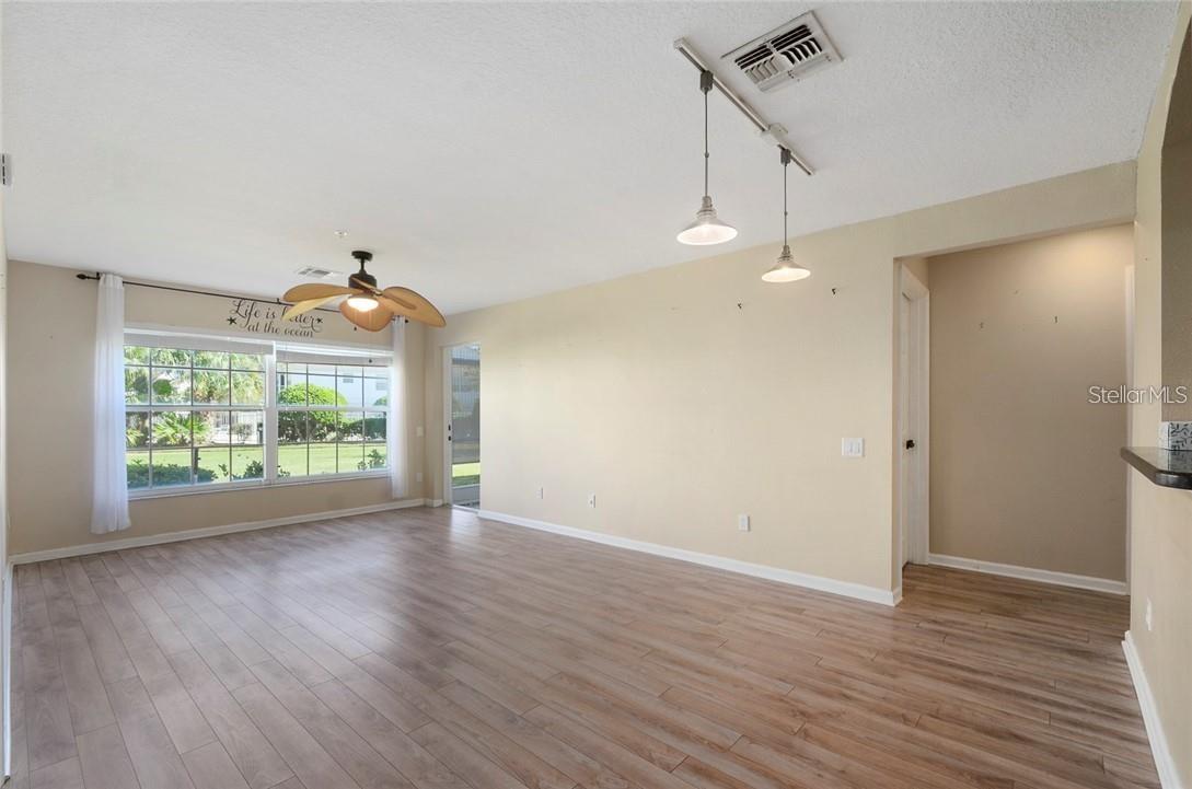 Image 6 of 21 For 3960 Southpointe Drive 515
