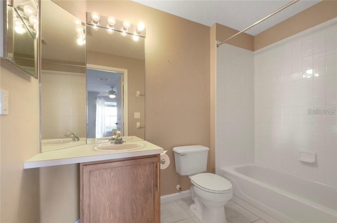 Image 8 of 21 For 3960 Southpointe Drive 515