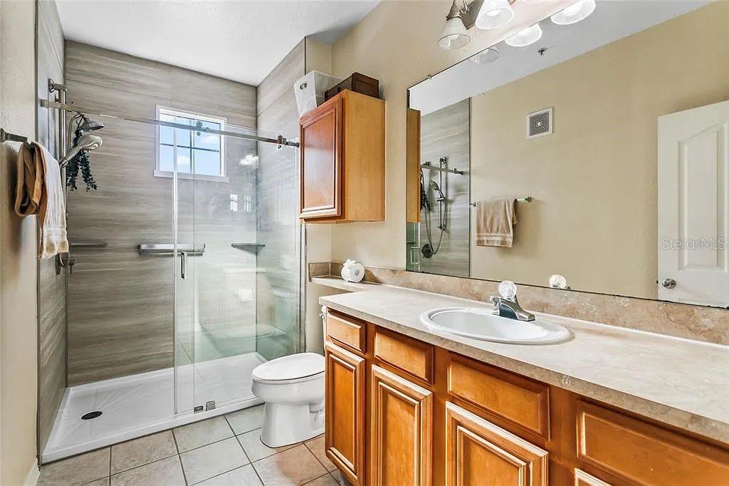 Image 11 of 18 For 6105 Metrowest Boulevard 103