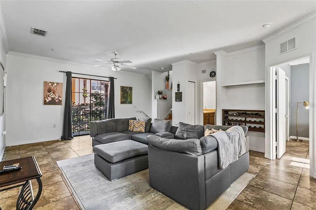 Image 4 of 18 For 6105 Metrowest Boulevard 103