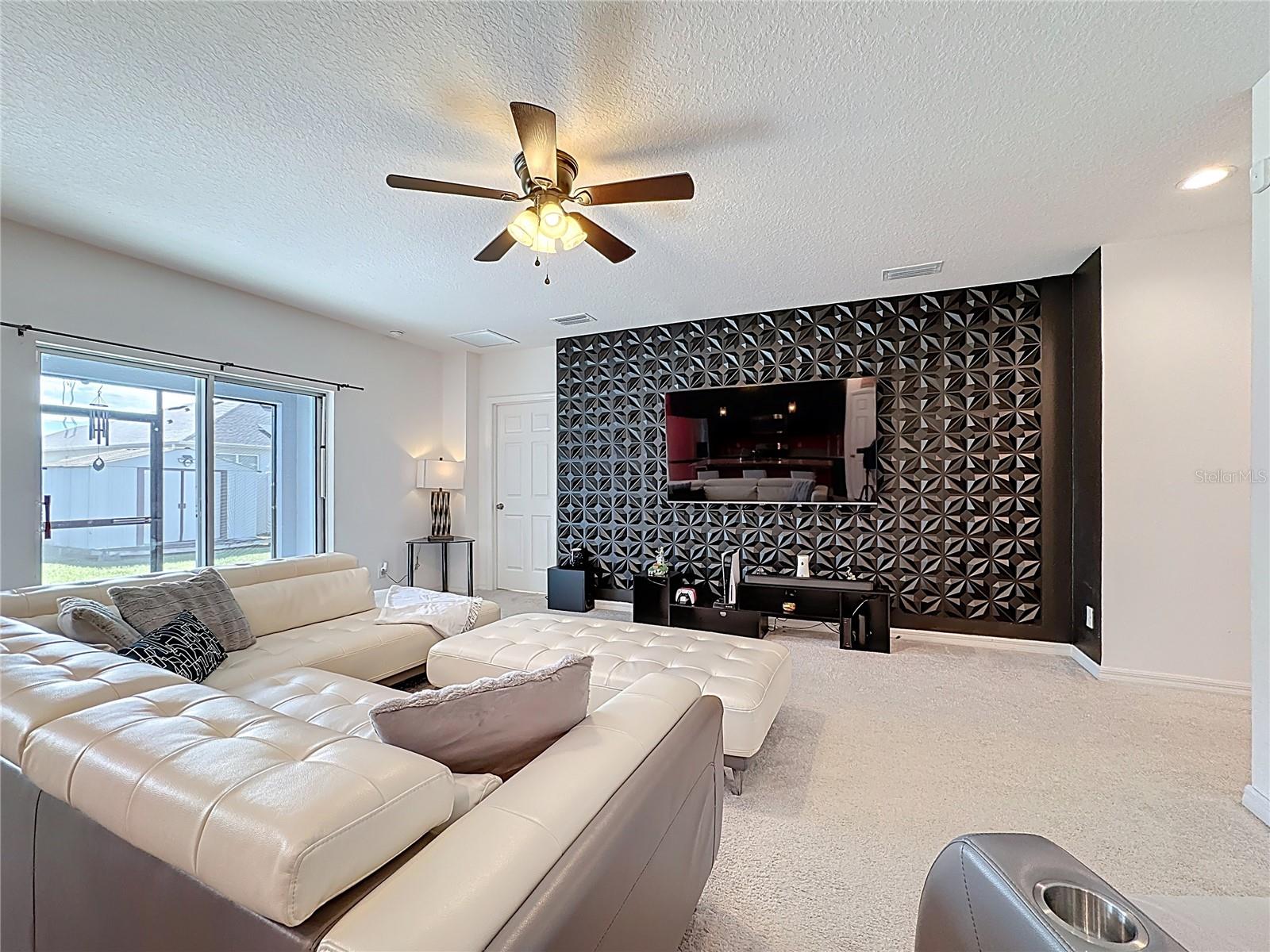 Image 11 of 49 For 468 Tortugas Street