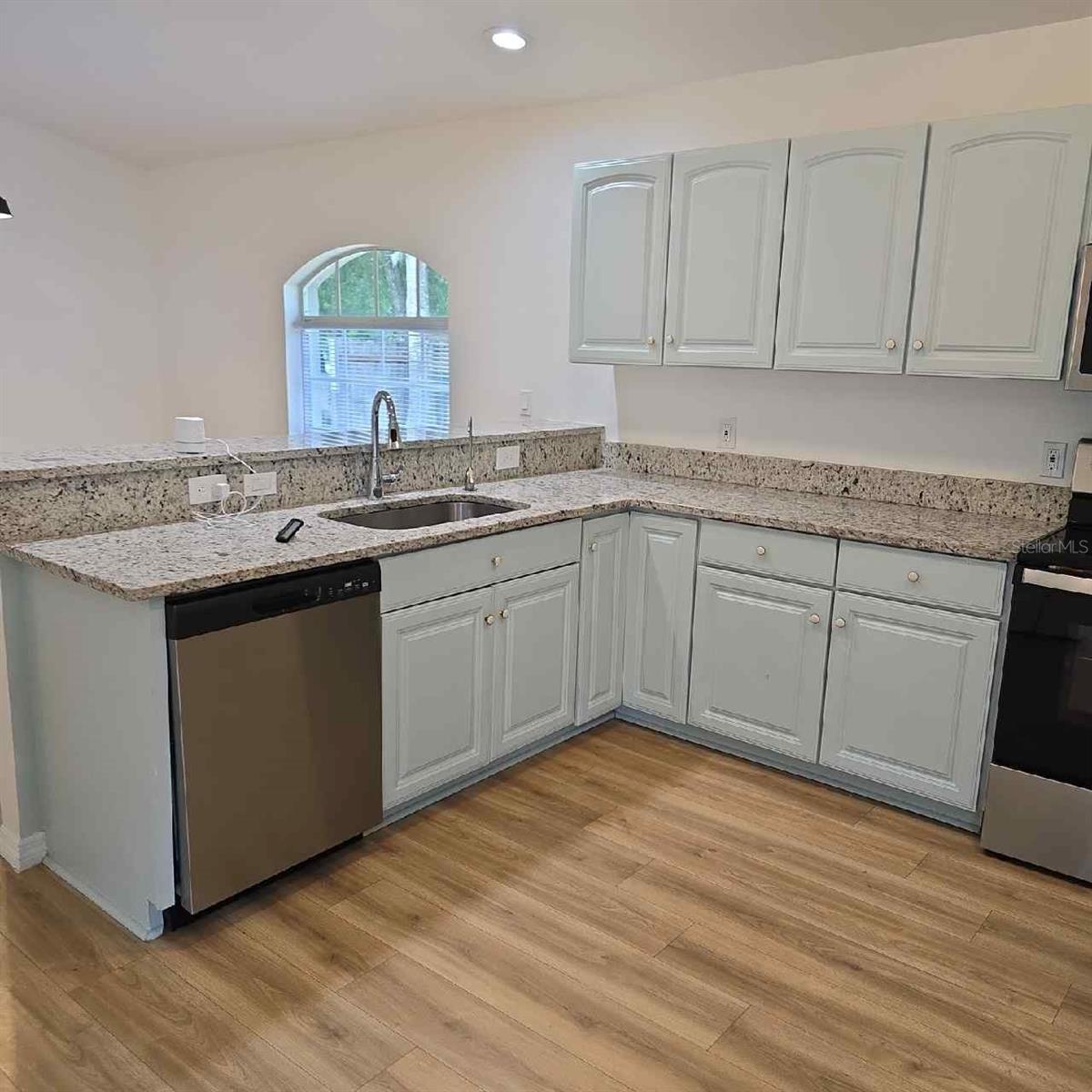 Image 8 of 23 For 1025 Lake Hamilton Drive