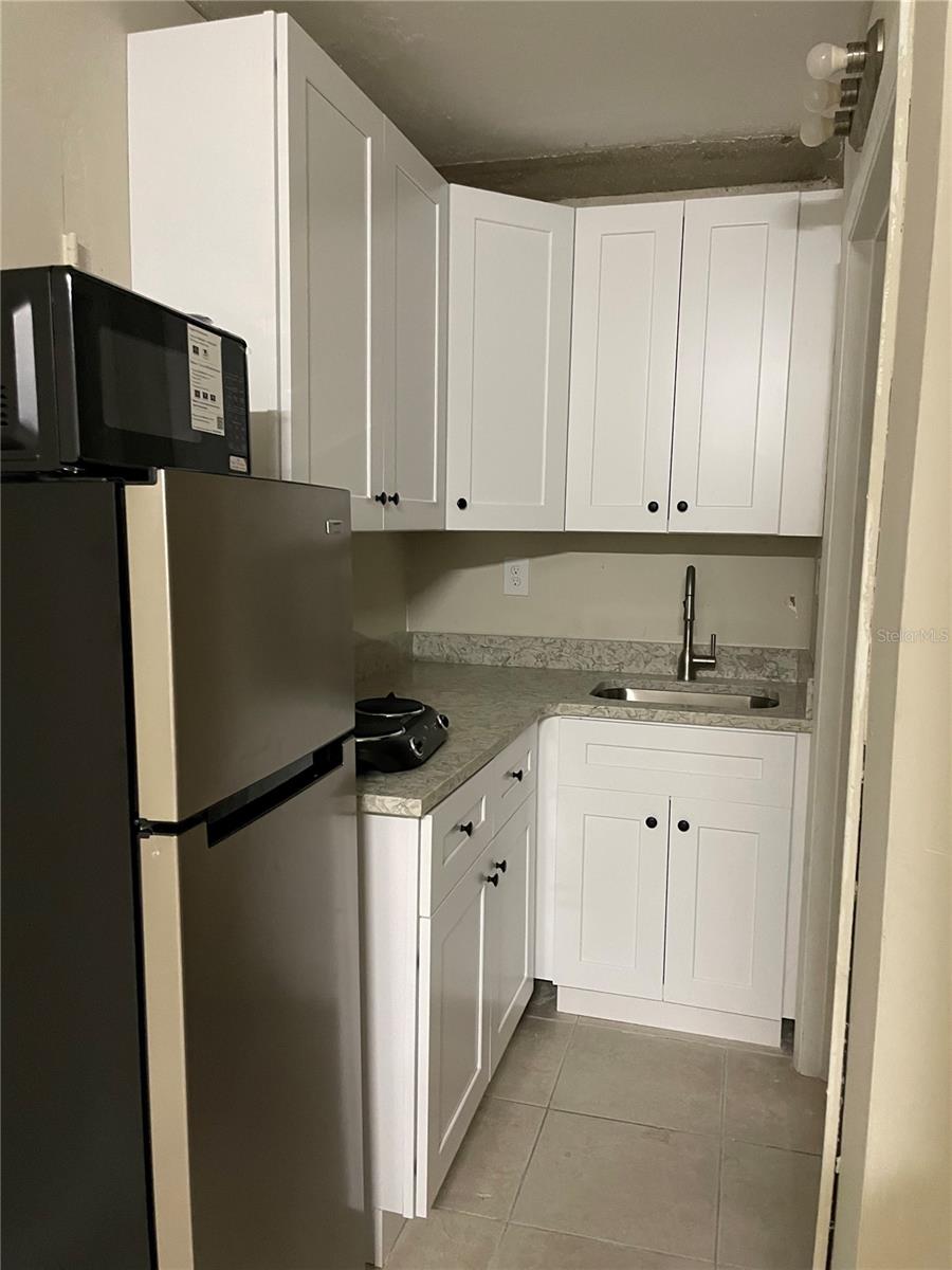 Image 2 of 6 For 7900 Orange Blossom Trail  1045