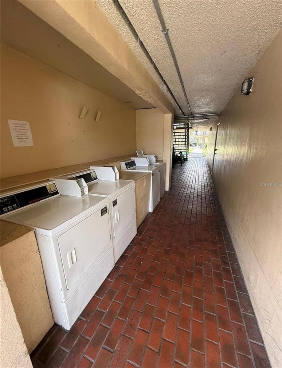 Image 4 of 6 For 7900 Orange Blossom Trail  1045
