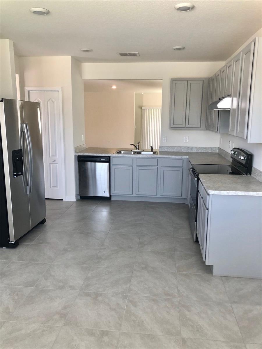 Image 3 of 9 For 1016 Chanler Drive
