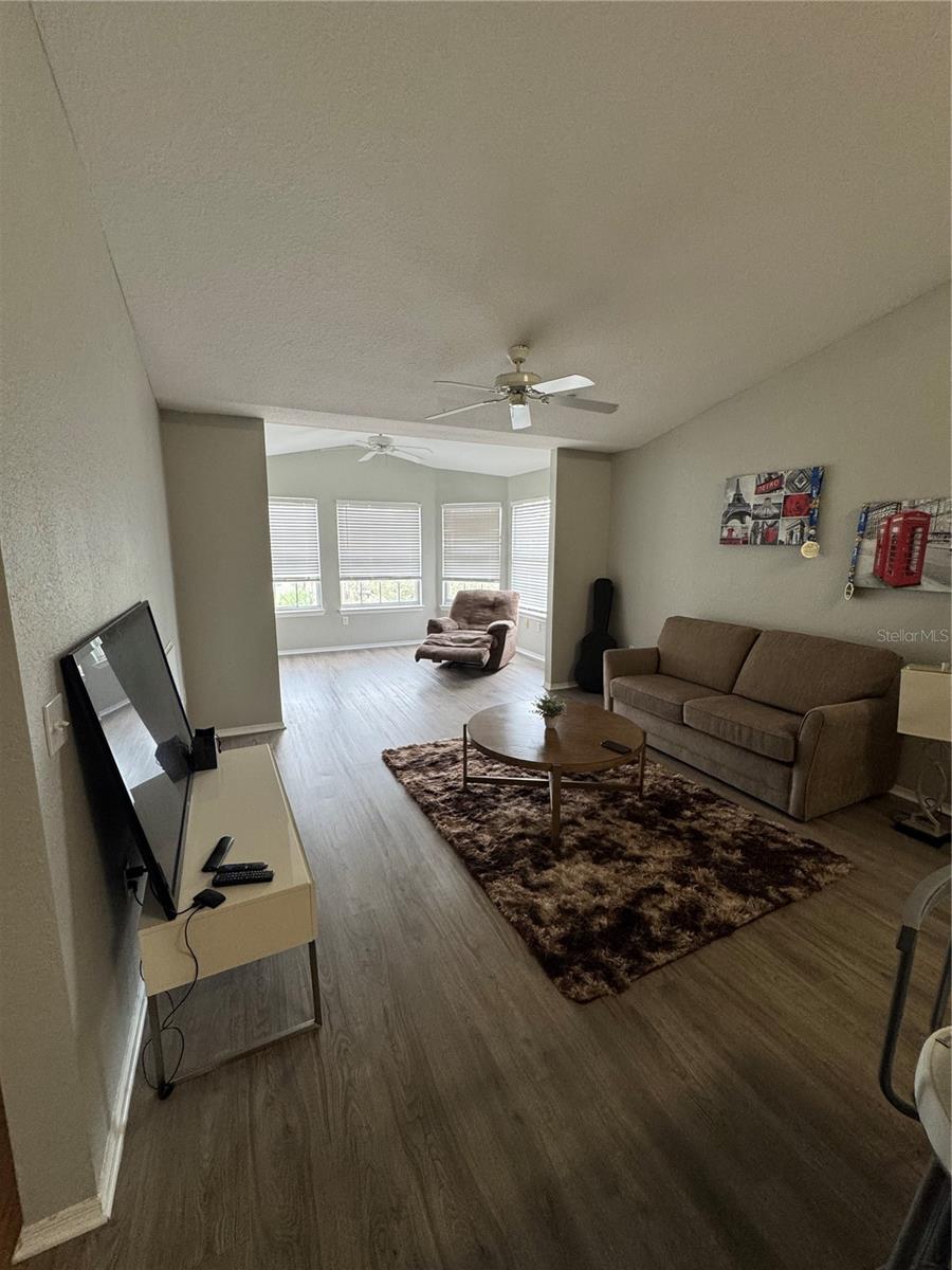 Image 11 of 19 For 3343 Kirkman Road 733