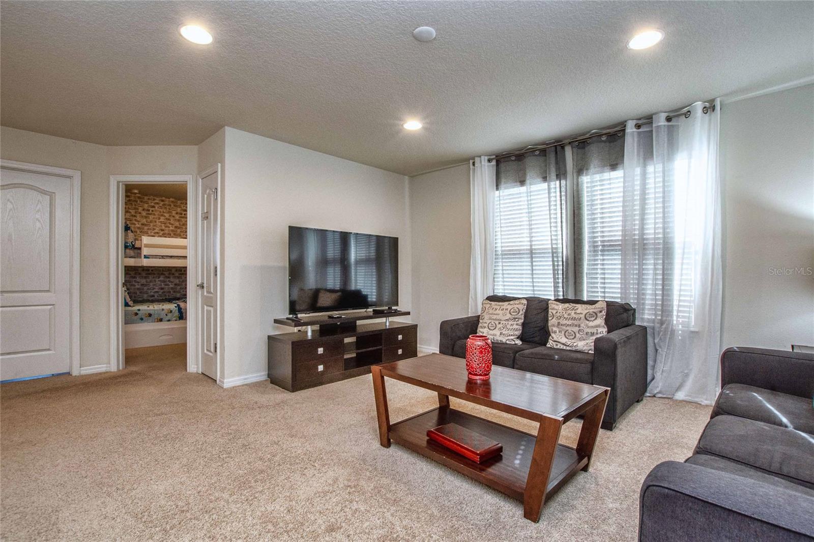 Image 27 of 71 For 9021 Rhodes Street