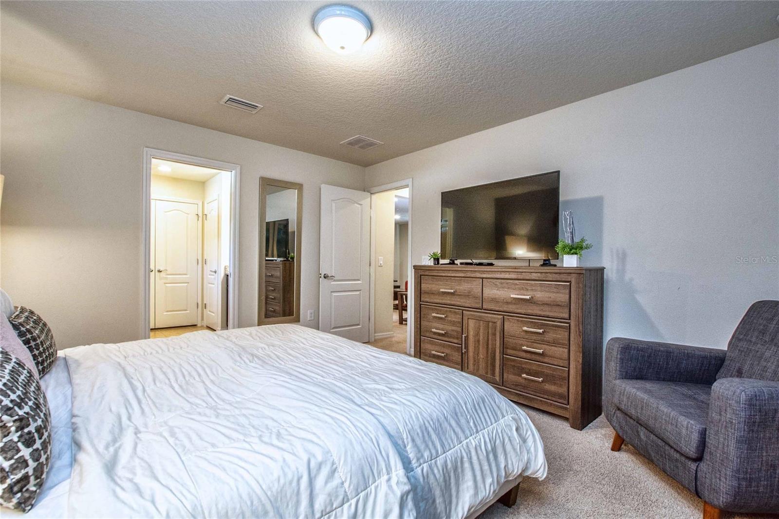 Image 33 of 71 For 9021 Rhodes Street