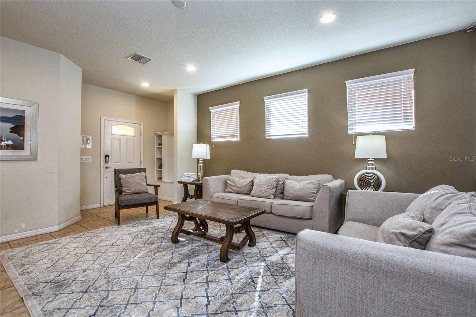 Image 5 of 71 For 9021 Rhodes Street