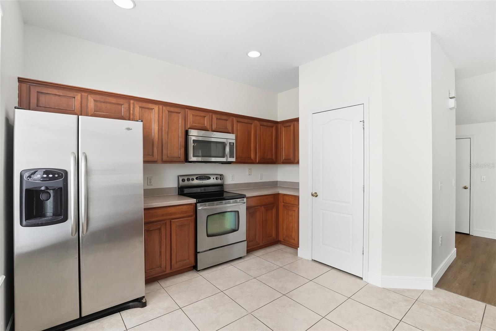 Image 16 of 35 For 7127 Red Lantern Drive 7127