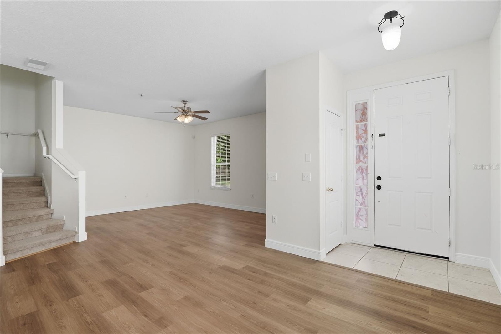 Image 7 of 35 For 7127 Red Lantern Drive 7127