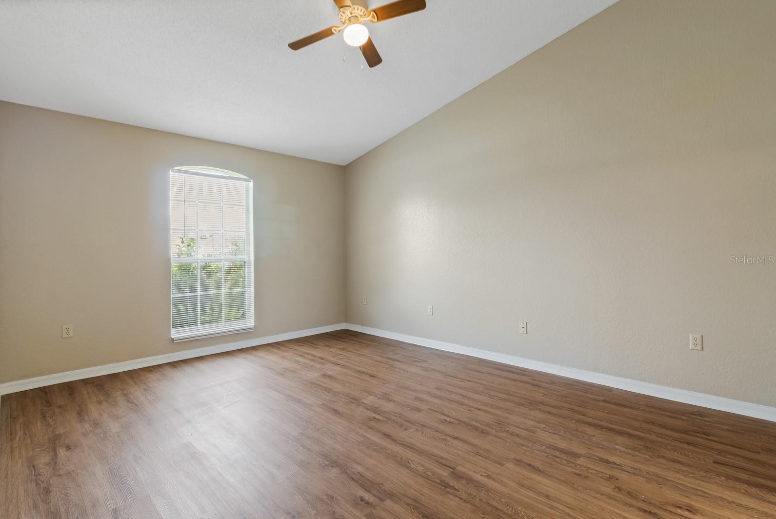 Image 10 of 35 For 723 Hawk Lane