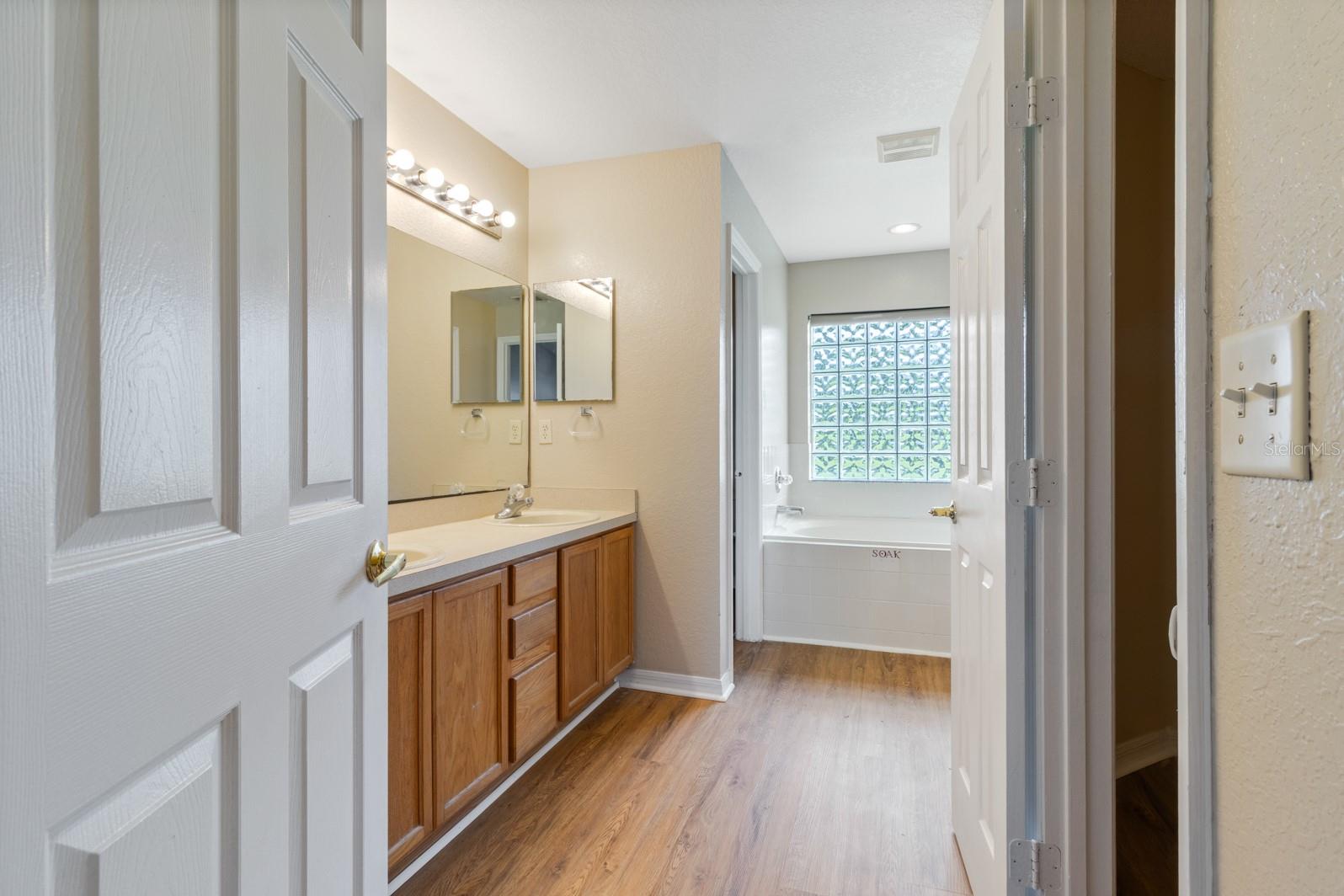 Image 12 of 35 For 723 Hawk Lane