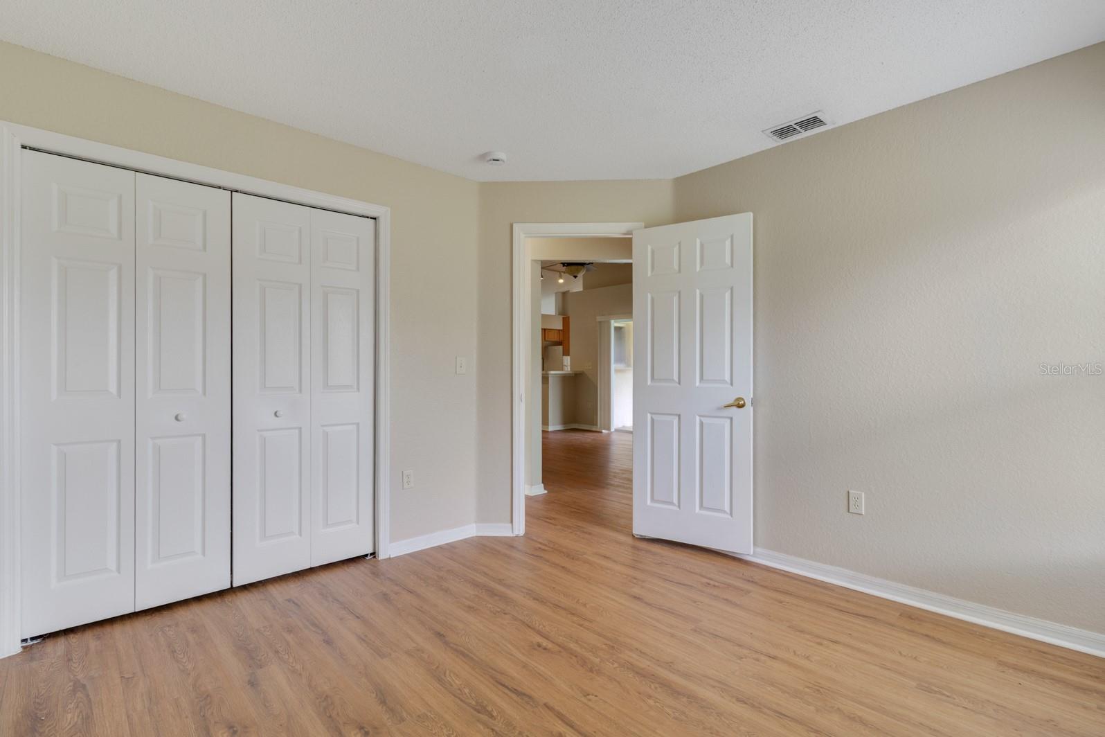 Image 19 of 35 For 723 Hawk Lane