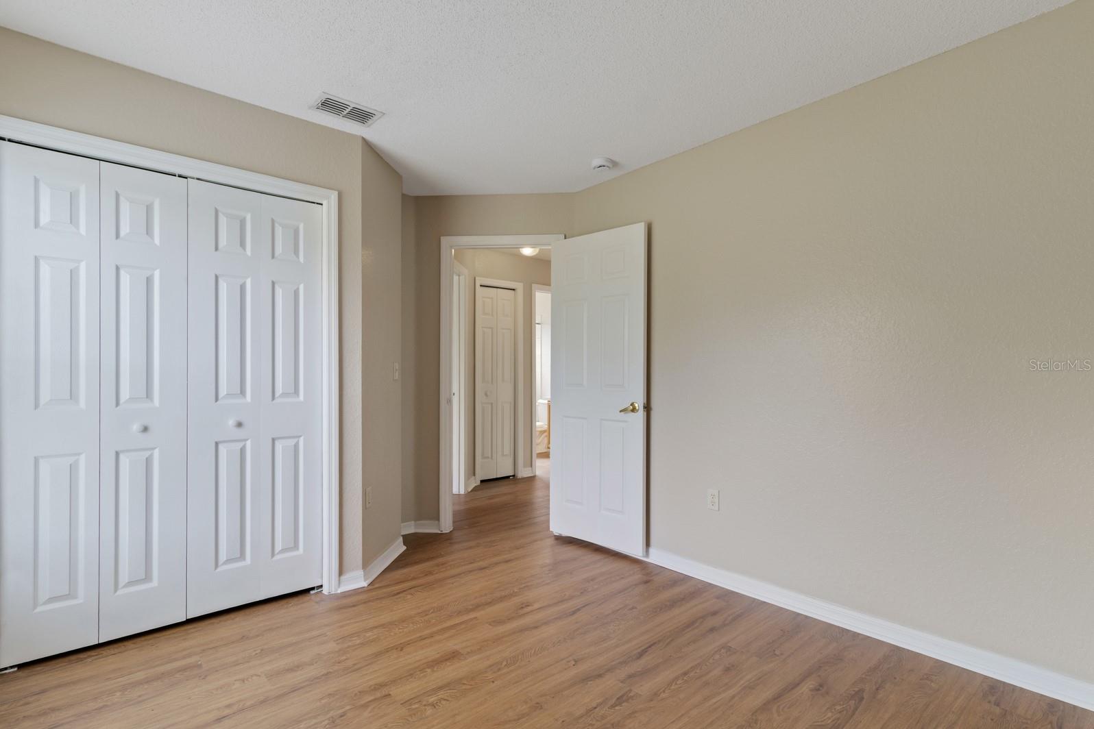 Image 21 of 35 For 723 Hawk Lane