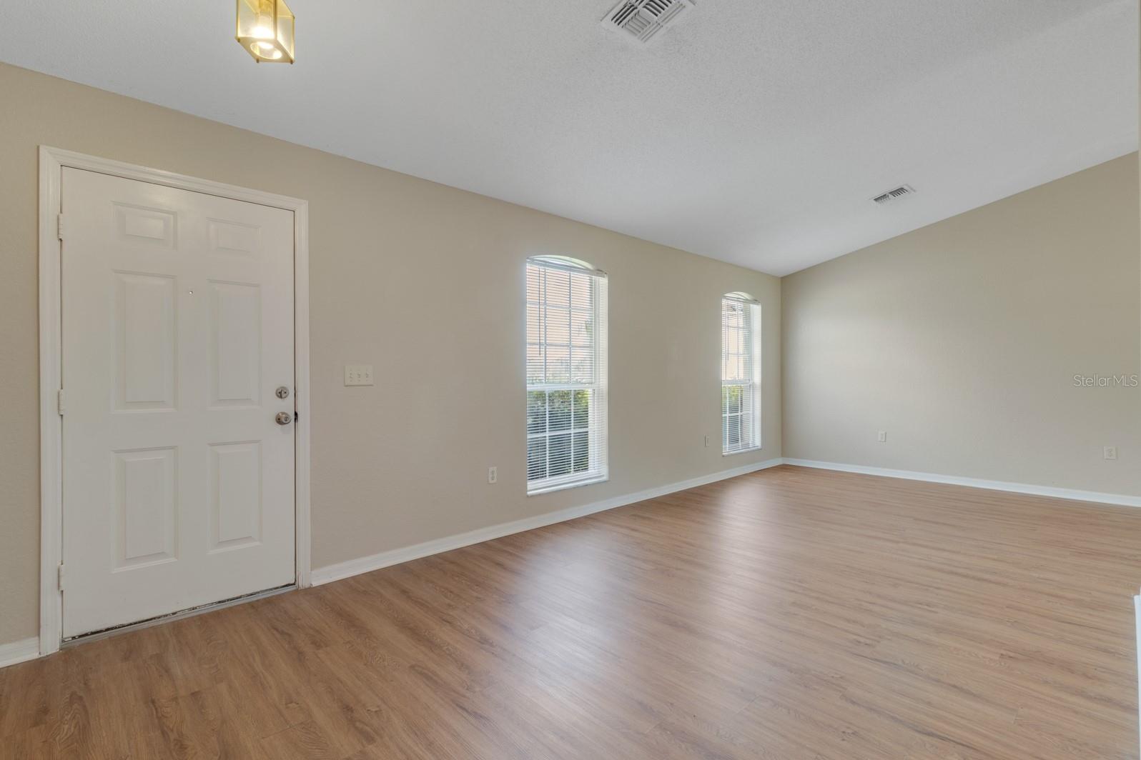 Image 31 of 35 For 723 Hawk Lane