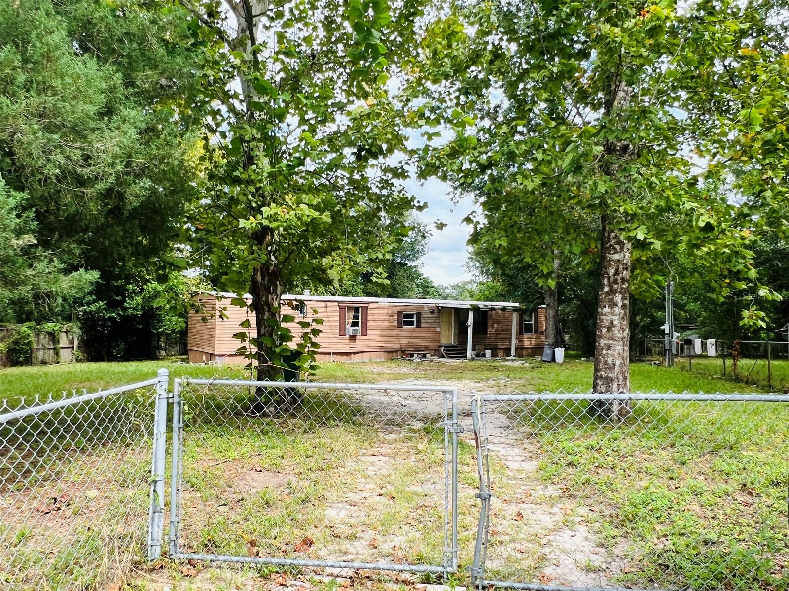 Image 2 of 17 For 703 Chuck Street