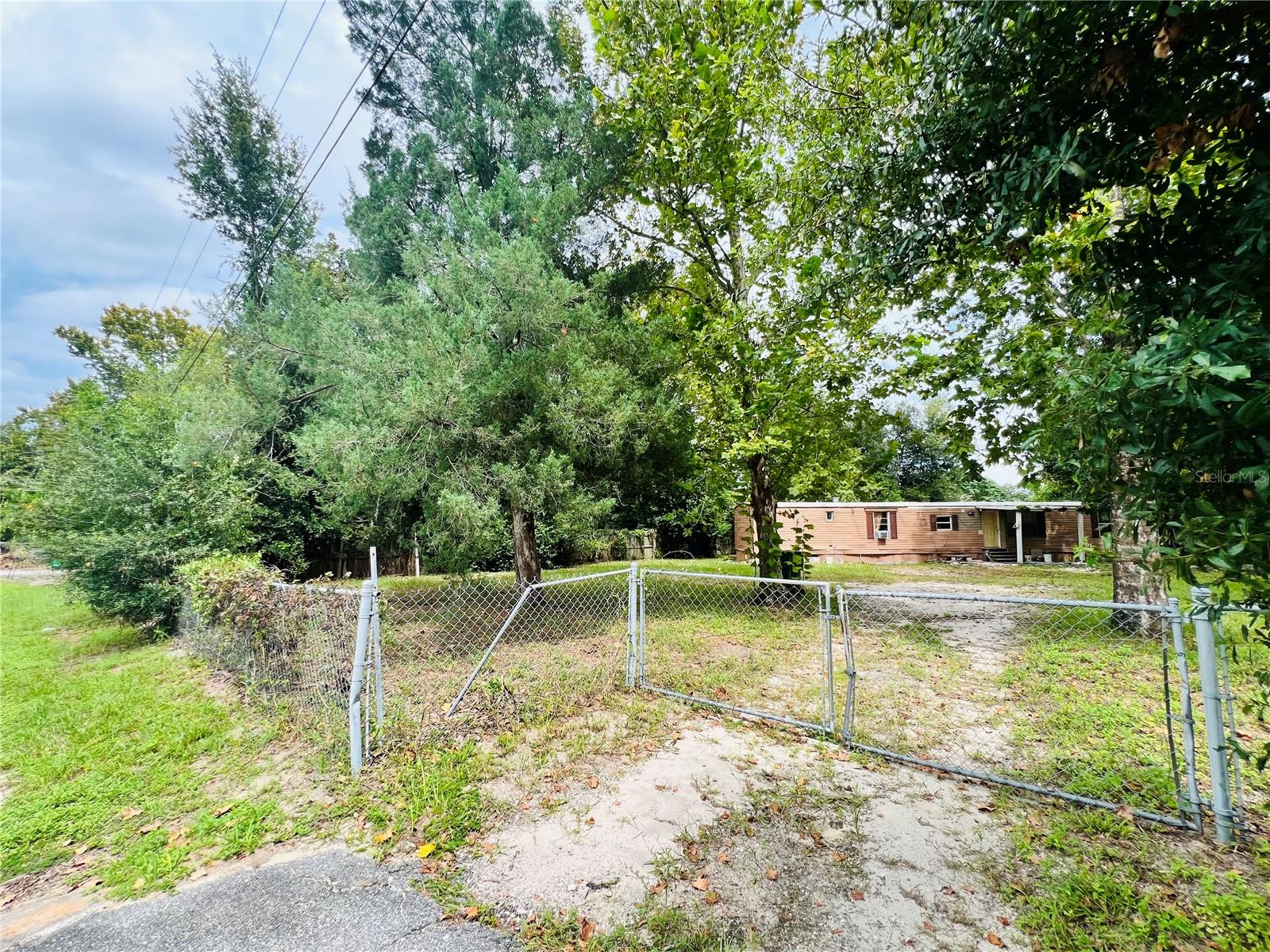 Image 3 of 17 For 703 Chuck Street