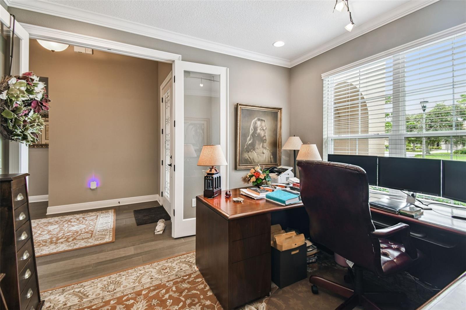 Image 30 of 65 For 519 Tapatio Lane