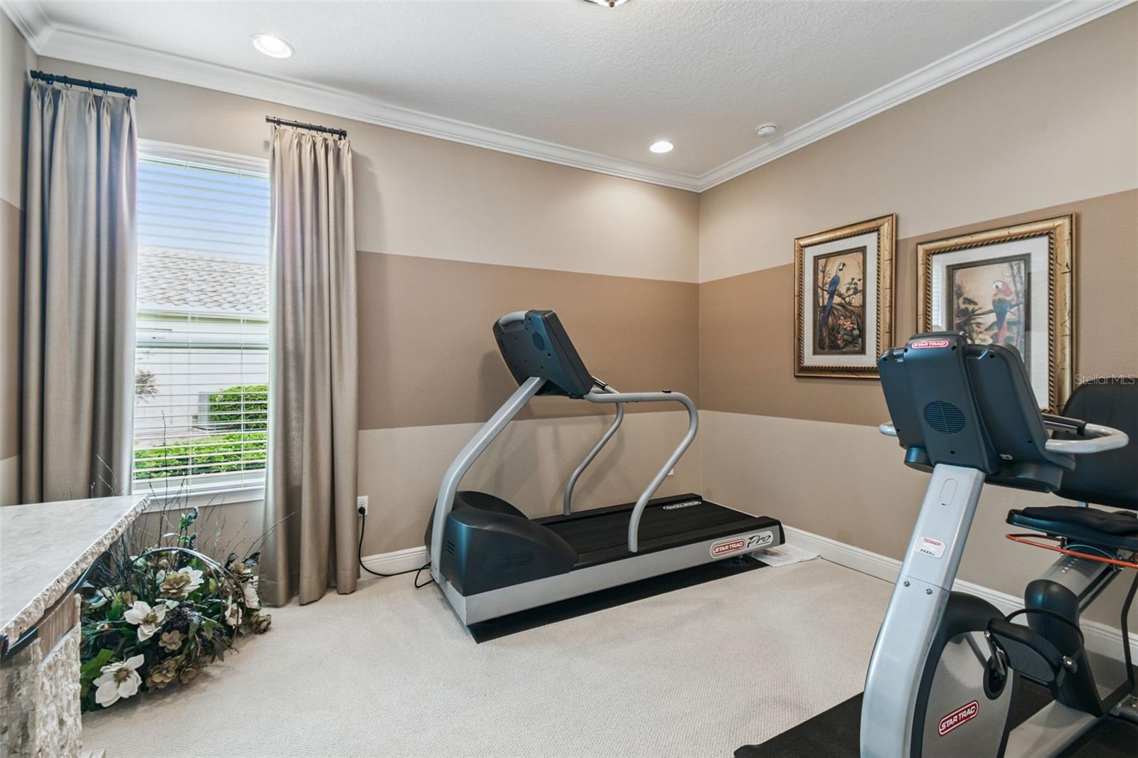 Image 37 of 65 For 519 Tapatio Lane