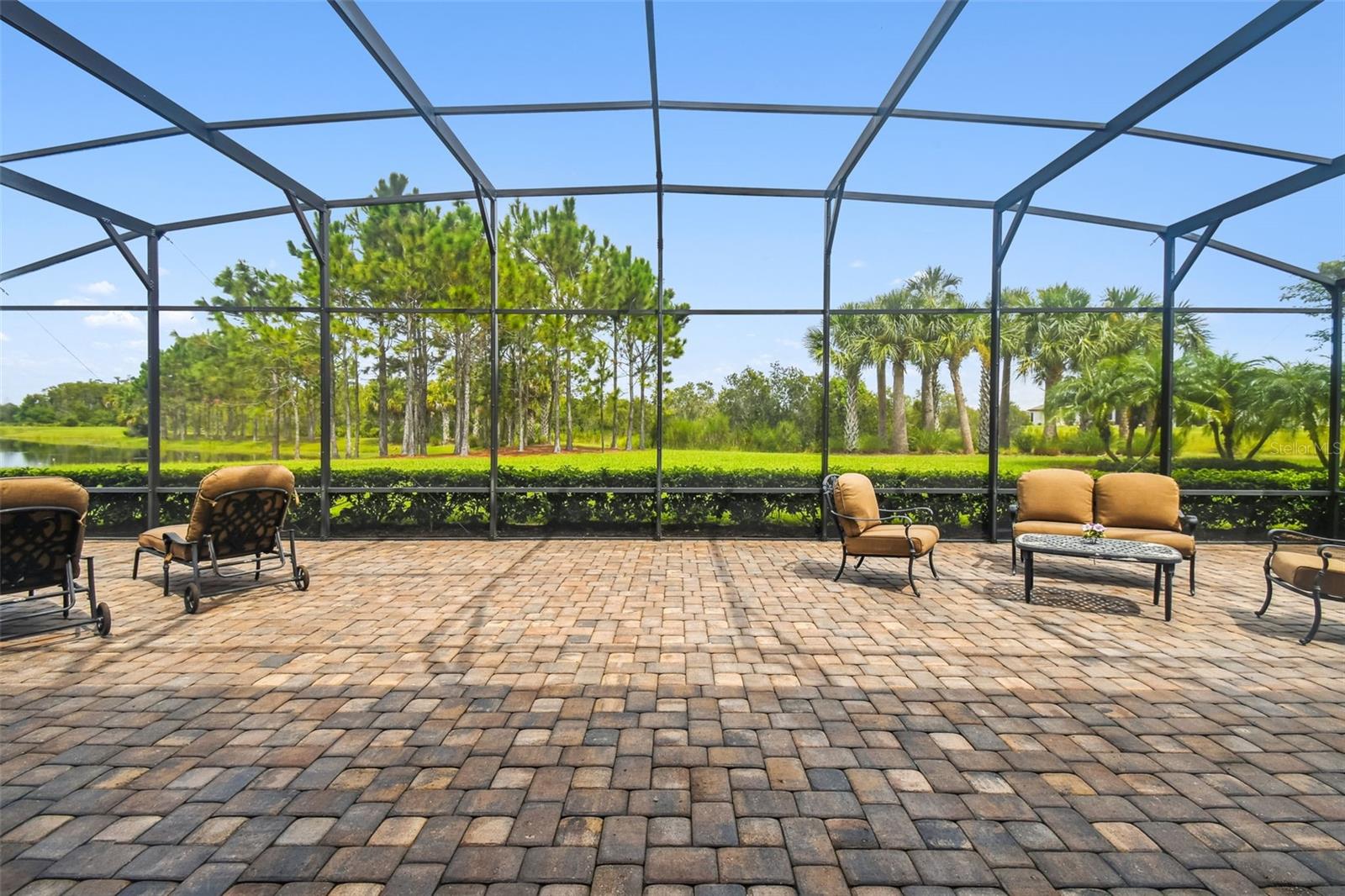 Image 4 of 65 For 519 Tapatio Lane