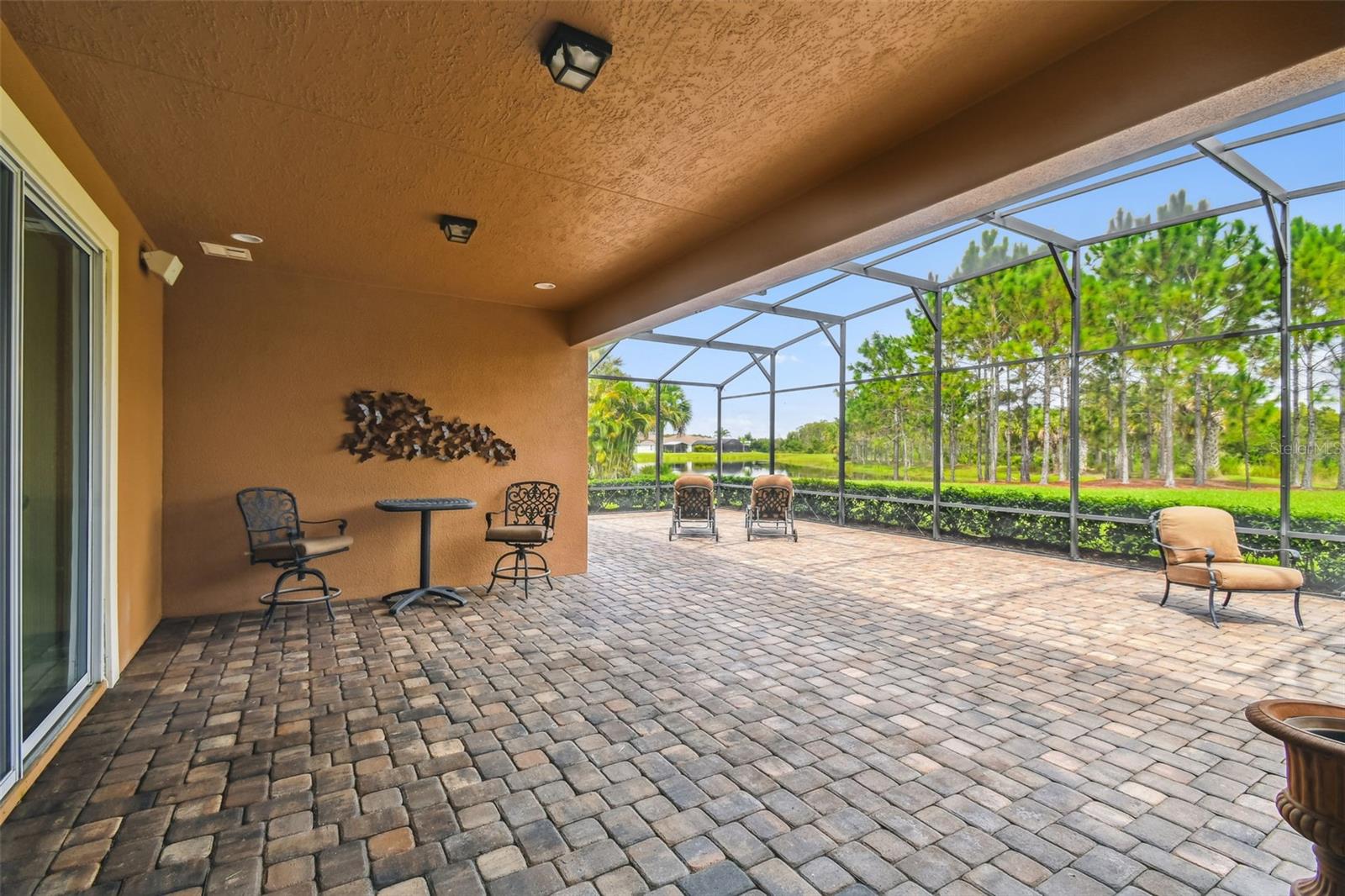 Image 43 of 65 For 519 Tapatio Lane
