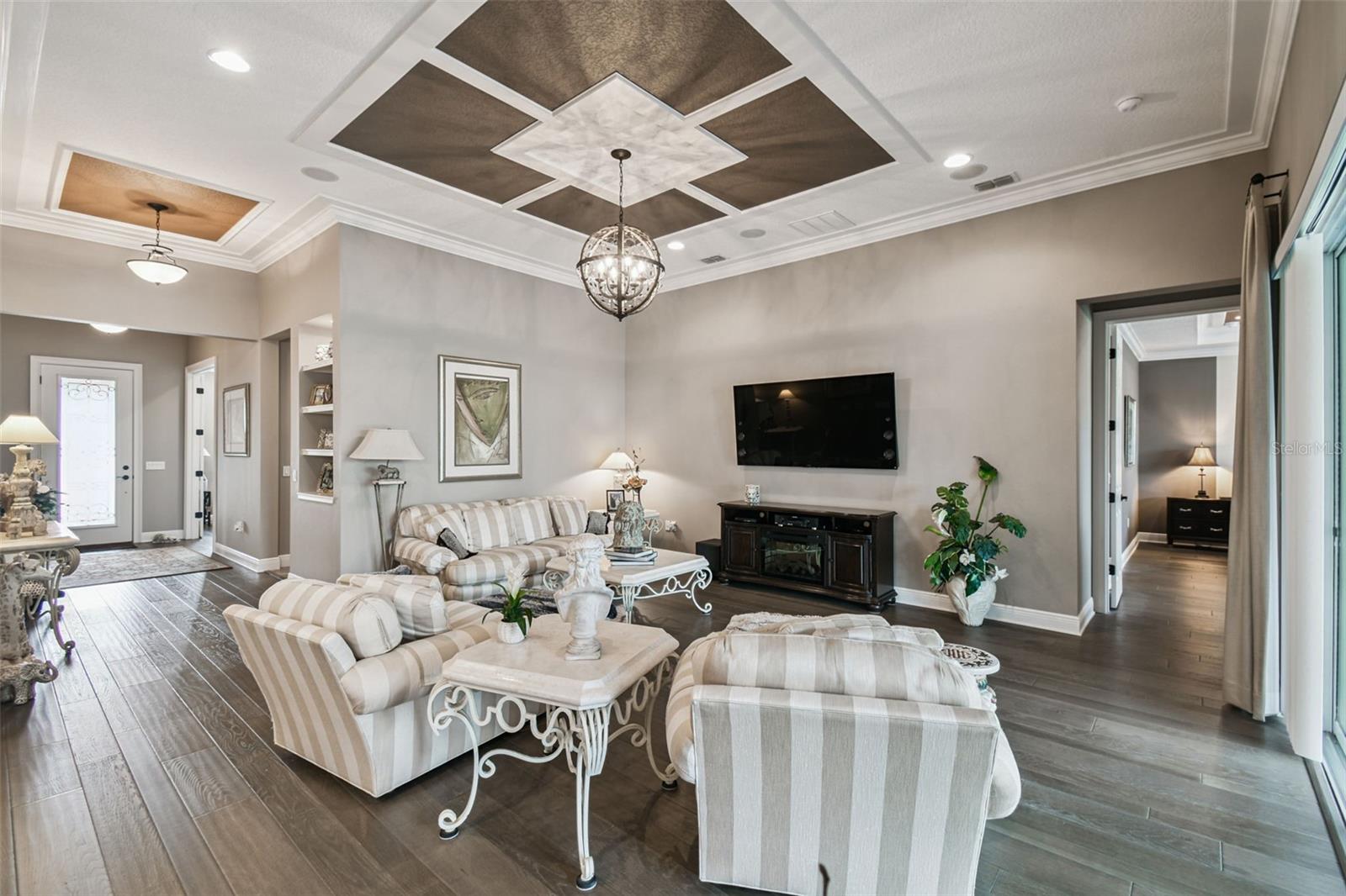 Image 6 of 65 For 519 Tapatio Lane