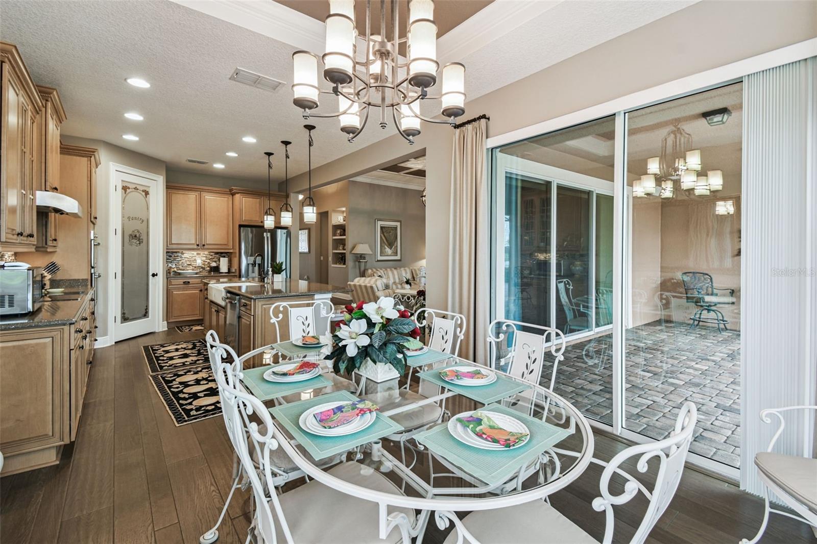 Image 9 of 65 For 519 Tapatio Lane