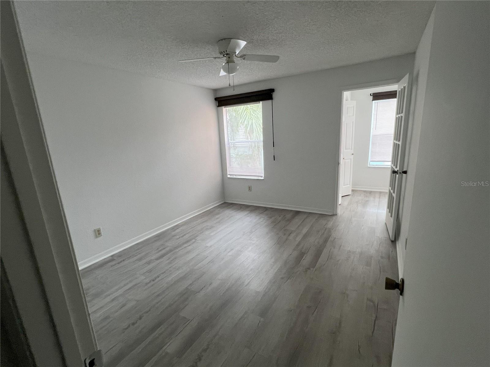 Image 4 of 10 For 5737 Gatlin Avenue 424